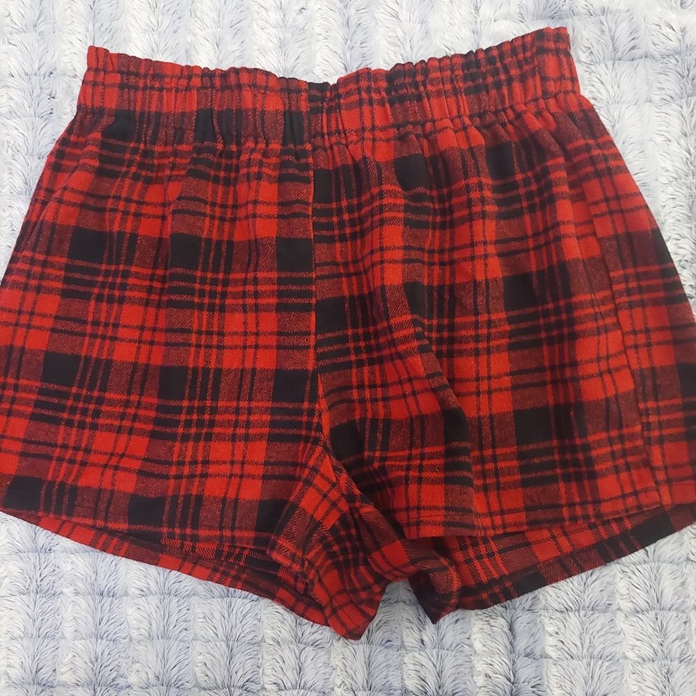 SHEIN Curve Red‎ and Black Checkered Shorts